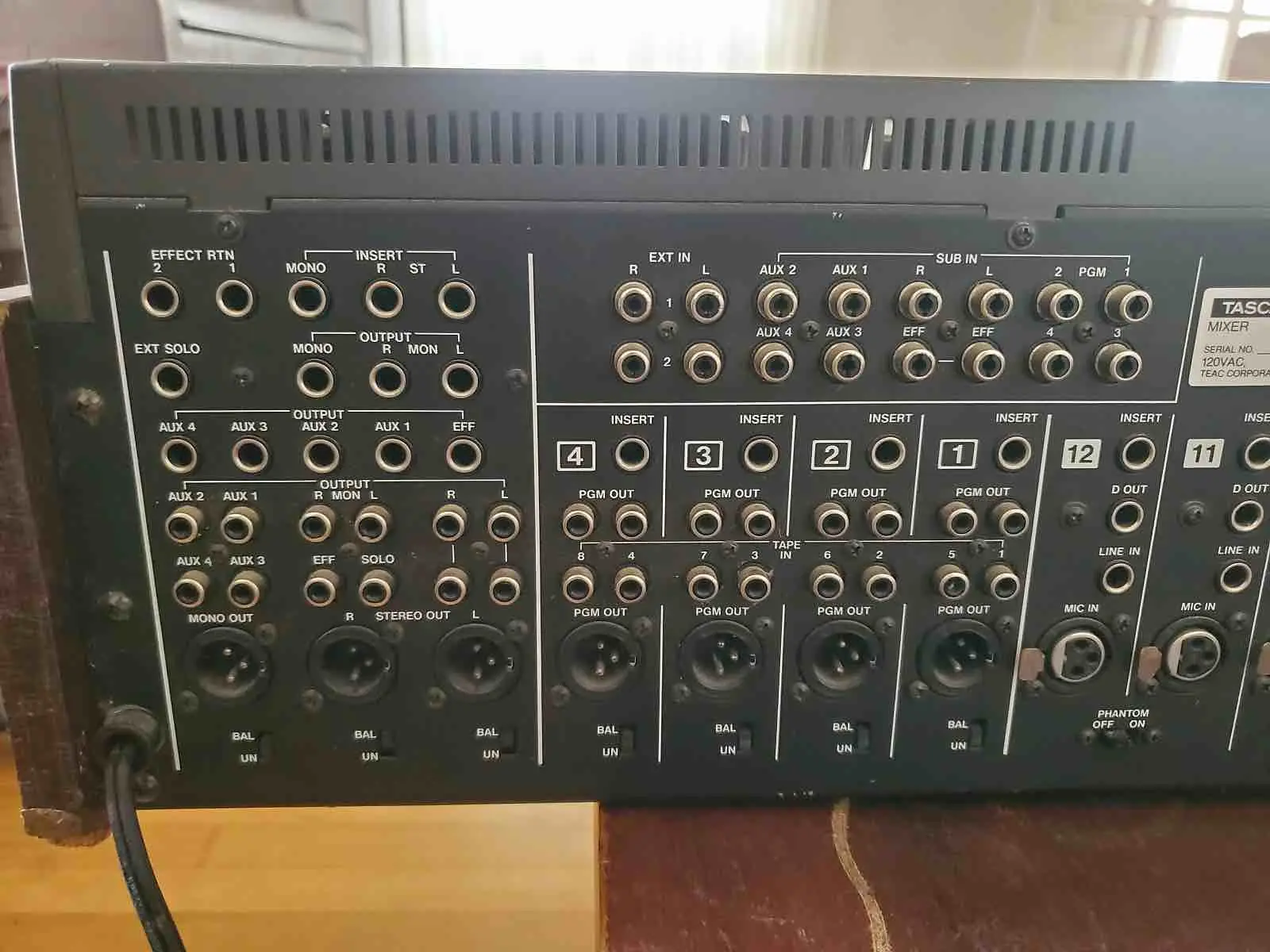AUX.webp