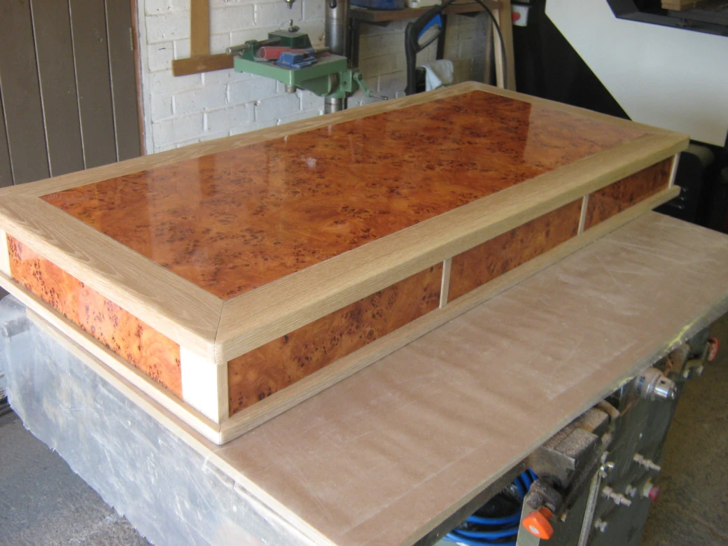 Desk_0002.webp