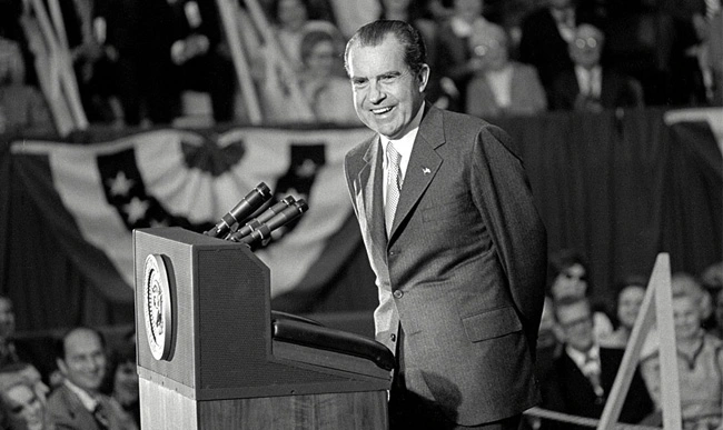 Nixon-SM57_maqa0x.webp