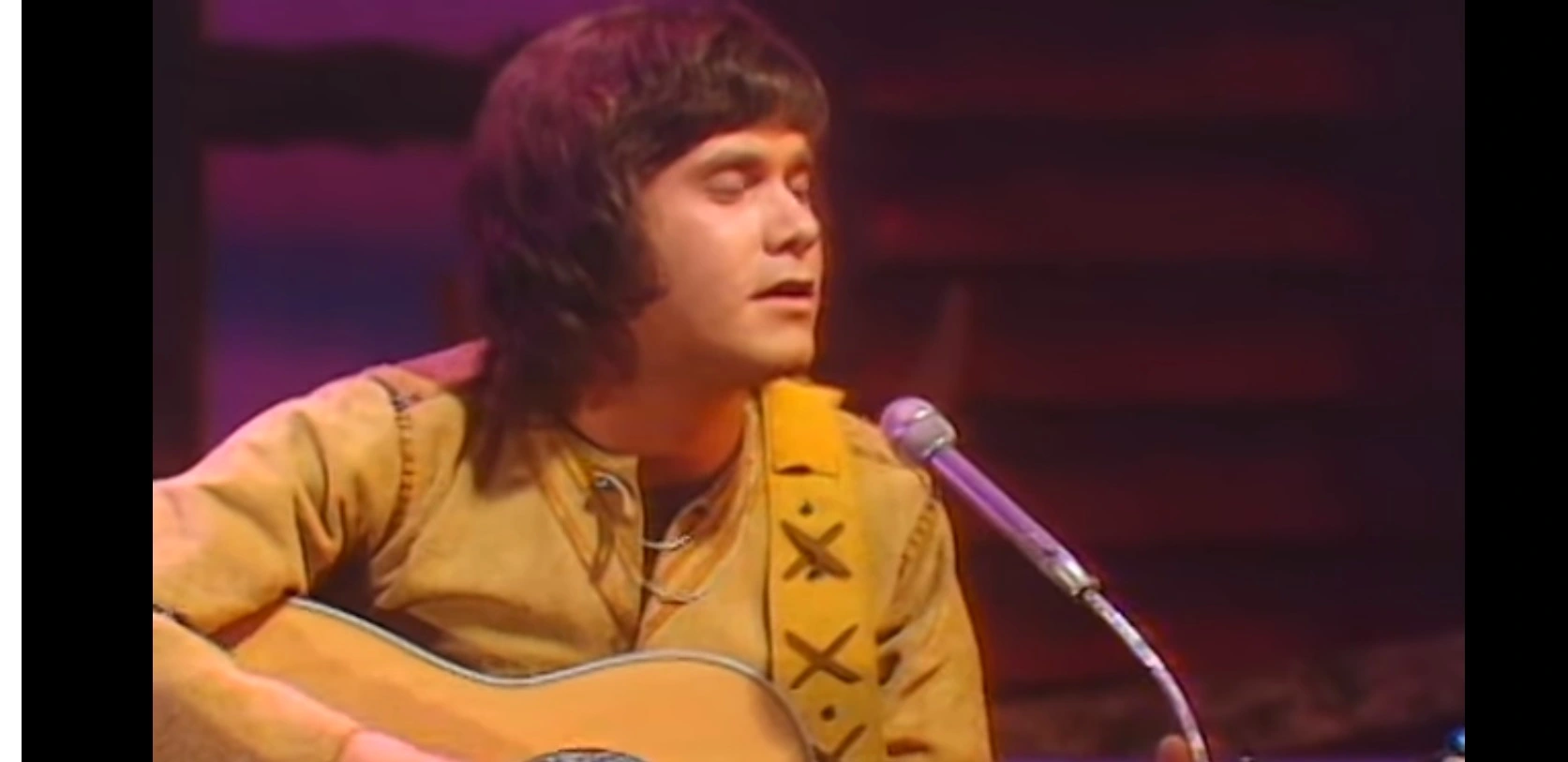Oliver Ed sullivan Mic 2.webp