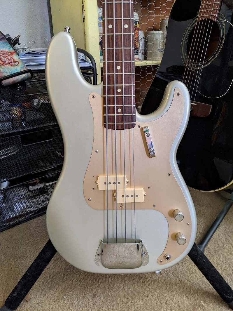 p bass.webp