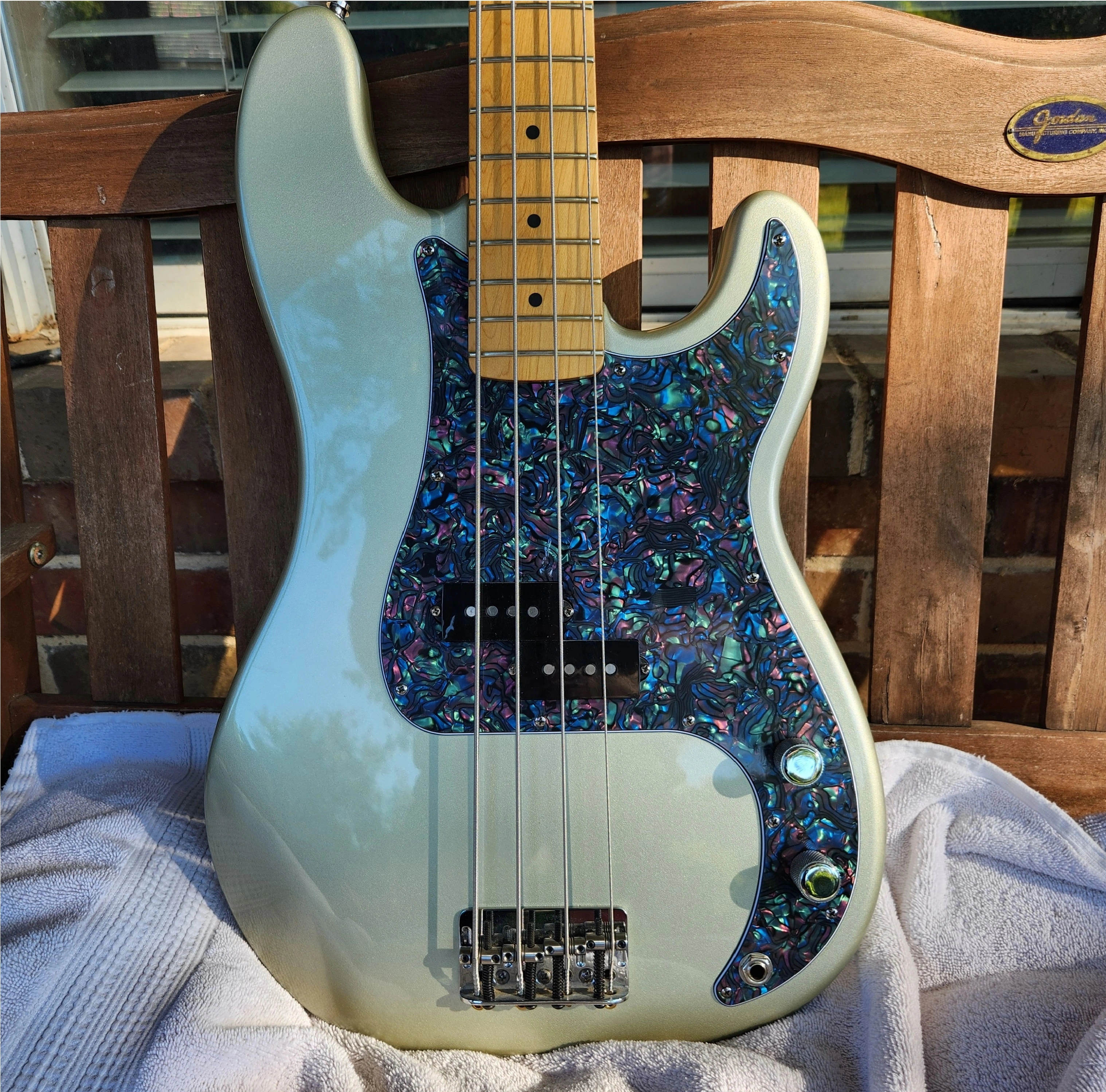 P-Bass.webp
