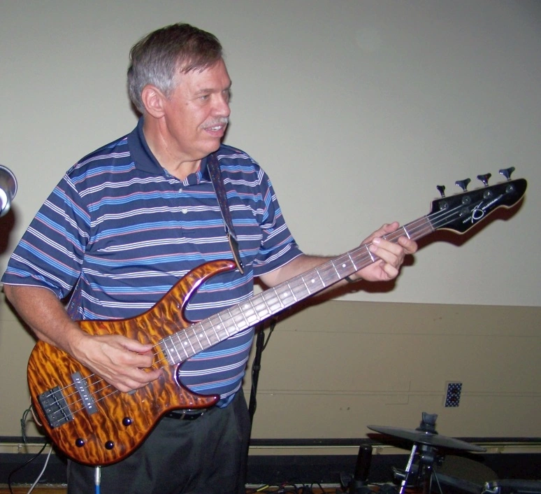 Peavey bass.webp