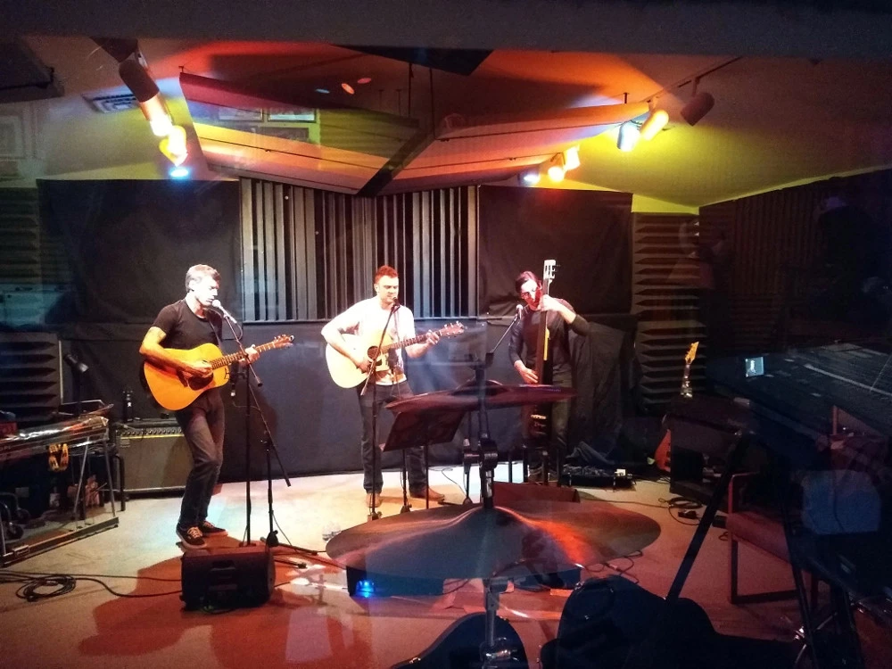 Sycamore Porch Pickers video session.webp
