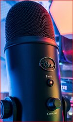 Logitech for Creators Blue Yeti USB Microphone for PC, Podcast, Gaming, Streaming, Studio, Com...jpg