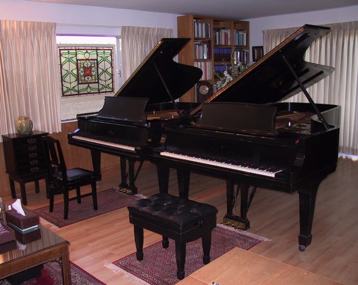 sms_pianos.jpg