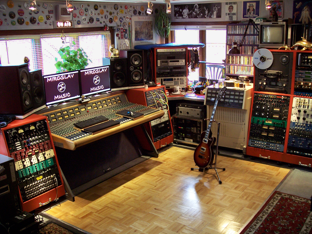 Studio2018.jpg