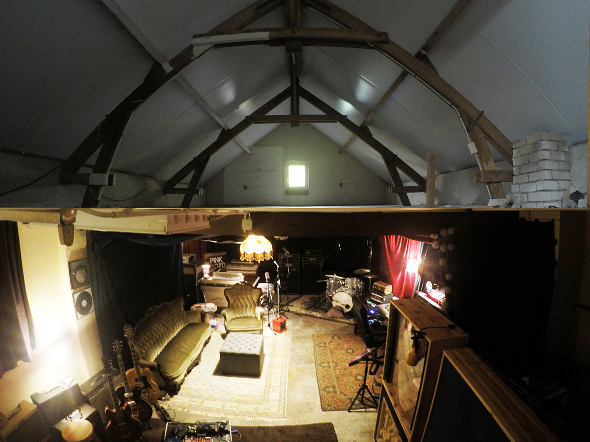 studio01.jpg