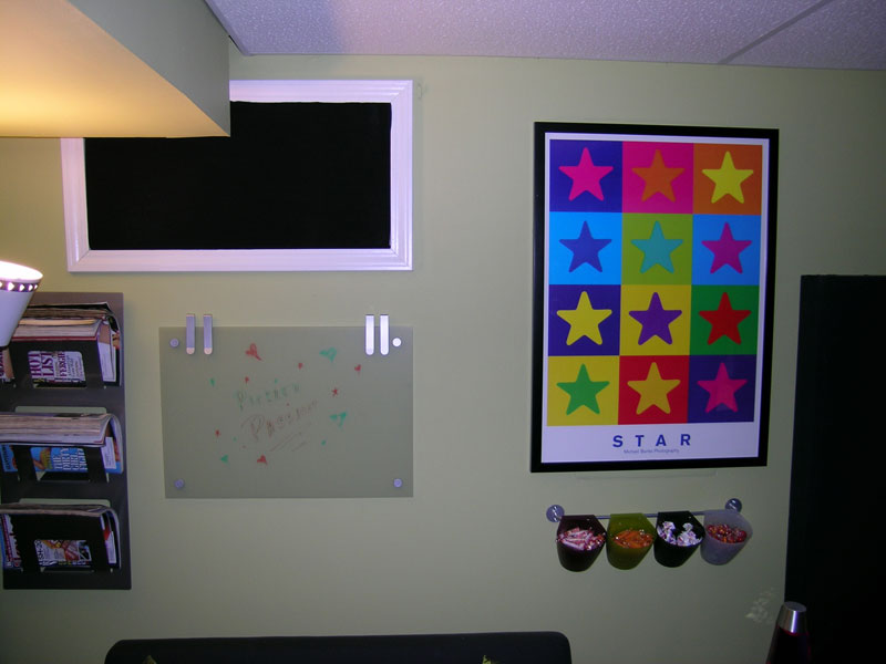 ctrl_couch_wall.jpg
