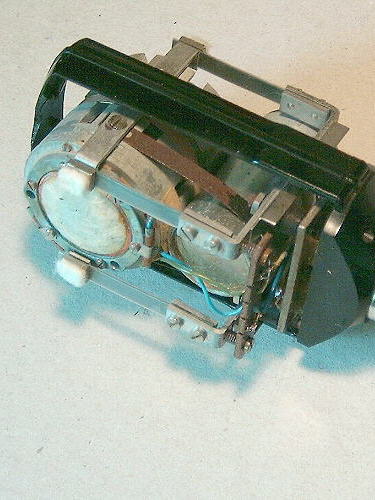 akg%20d12%20-%20inside.jpg