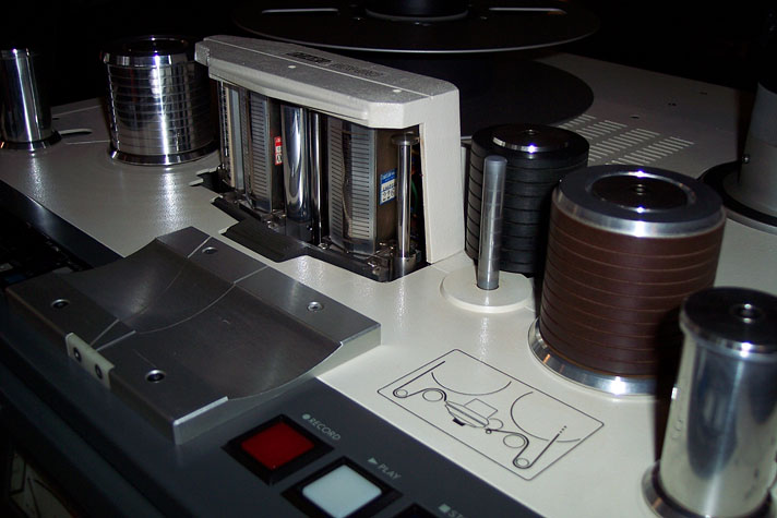 MX80_04.jpg