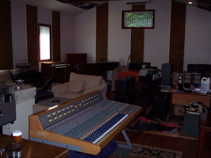 StudioMove02.jpg
